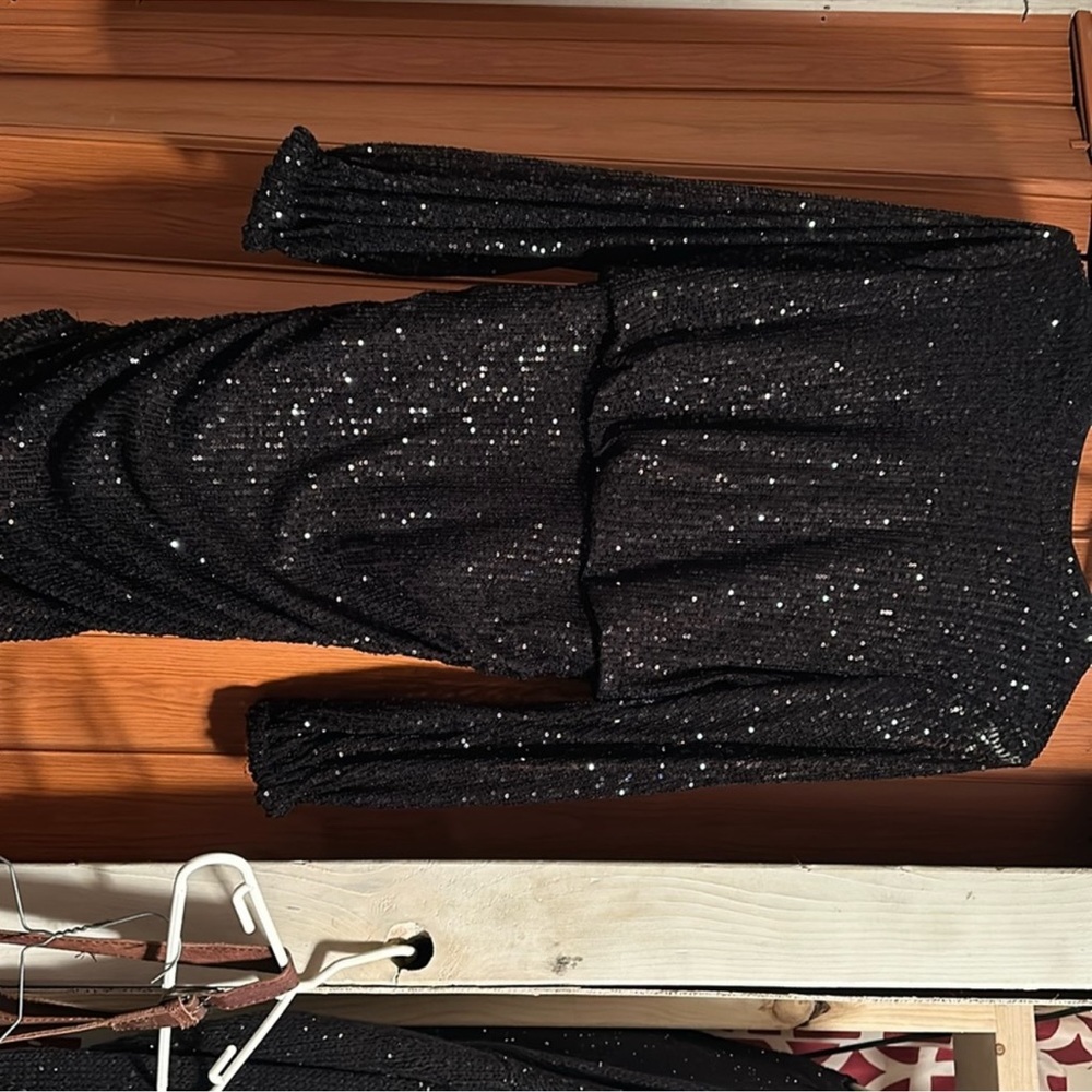 Super cute black stretchy dress